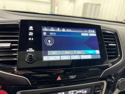 Used 2021 Honda Pilot Touring image 14
