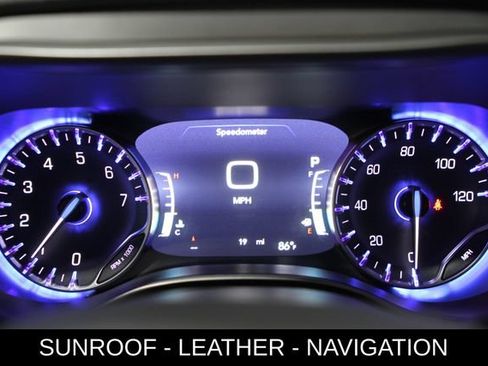 New 2027 Chrysler Pacifica Limited AWD/4WD image 17
