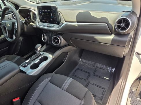 Used 2023 Chevrolet Blazer LT FWD image 17