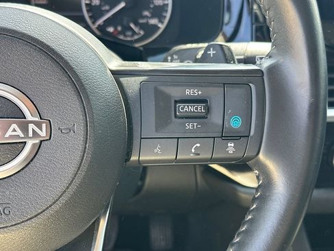 Used 2025 Nissan Pathfinder SV AWD/4WD image 25