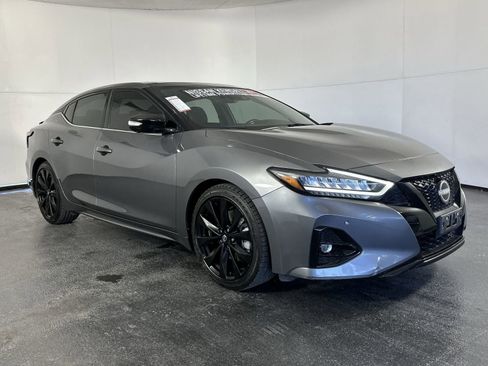 Certified 2023 Nissan Maxima SR w/ Sport Mat Group image 3