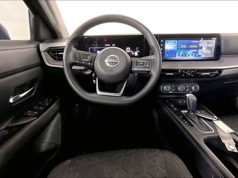 Certified 2025 Nissan Kicks SV w/ SV Premium Package AWD/4WD image 8