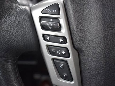 Used 2021 Nissan Titan SV w/ SV Convenience Package image 25