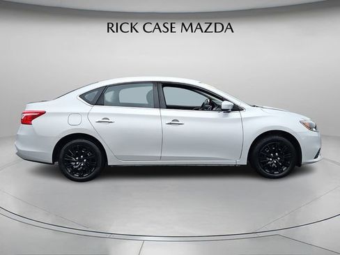 Used 2016 Nissan Sentra SV image 4