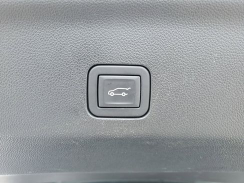 Used 2024 Chevrolet Tahoe RST w/ Luxury Package image 35