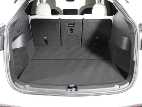 Used 2022 Tesla Model Y Performance image 30