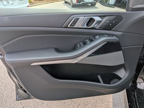 New 2026 BMW X5 sDrive40i w/ M Sport Package RWD image 11