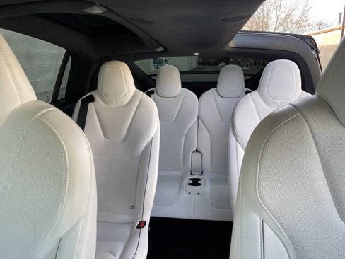 Used 2023 Tesla Model X Plaid image 24