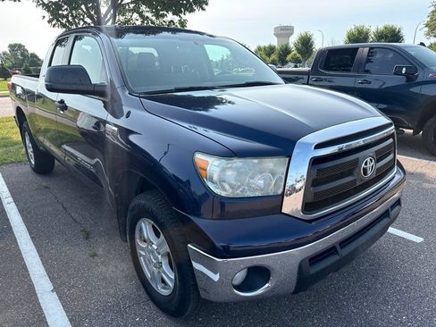 Used 2013 Toyota Tundra 4x4 Double Cab w/ SR5 Pkg image 4