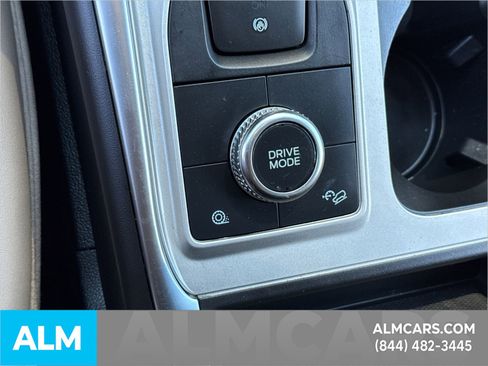 Used 2023 Ford Explorer XLT w/ Equipment Group 202A image 39