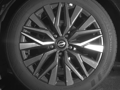 Used 2025 Nissan Altima 2.5 SV FWD image 14