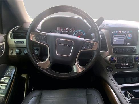 Used 2019 GMC Yukon Denali w/ Denali Ultimate Package AWD/4WD image 6