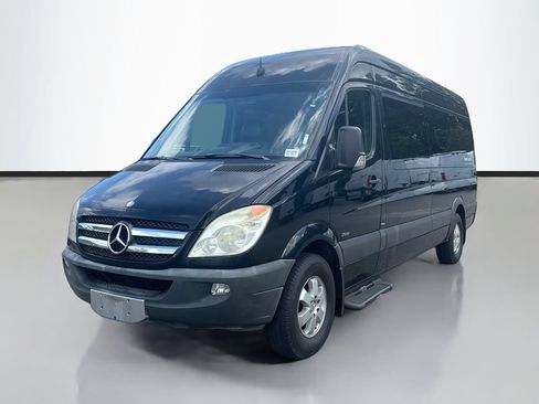 Used 2012 Mercedes-Benz Sprinter 2500 image 4