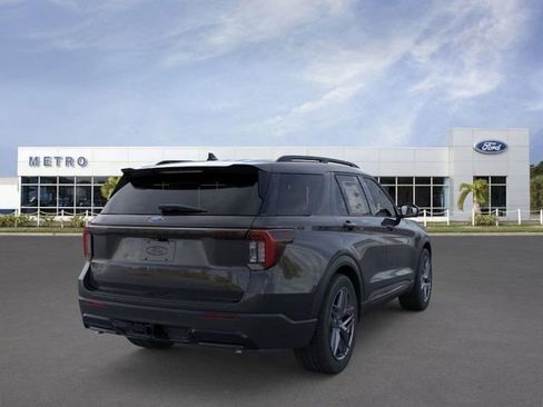 New 2026 Ford Explorer ST-Line w/ ST-Line Street Pack image 8