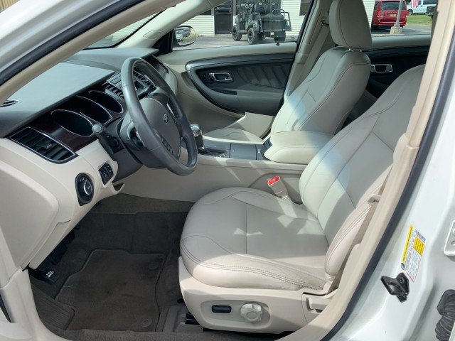 Used 2010 Ford Taurus SEL FWD image 7