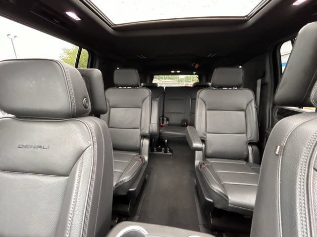 Certified 2023 GMC Yukon XL Denali w/ Advanced Technology Package AWD/4WD image 45