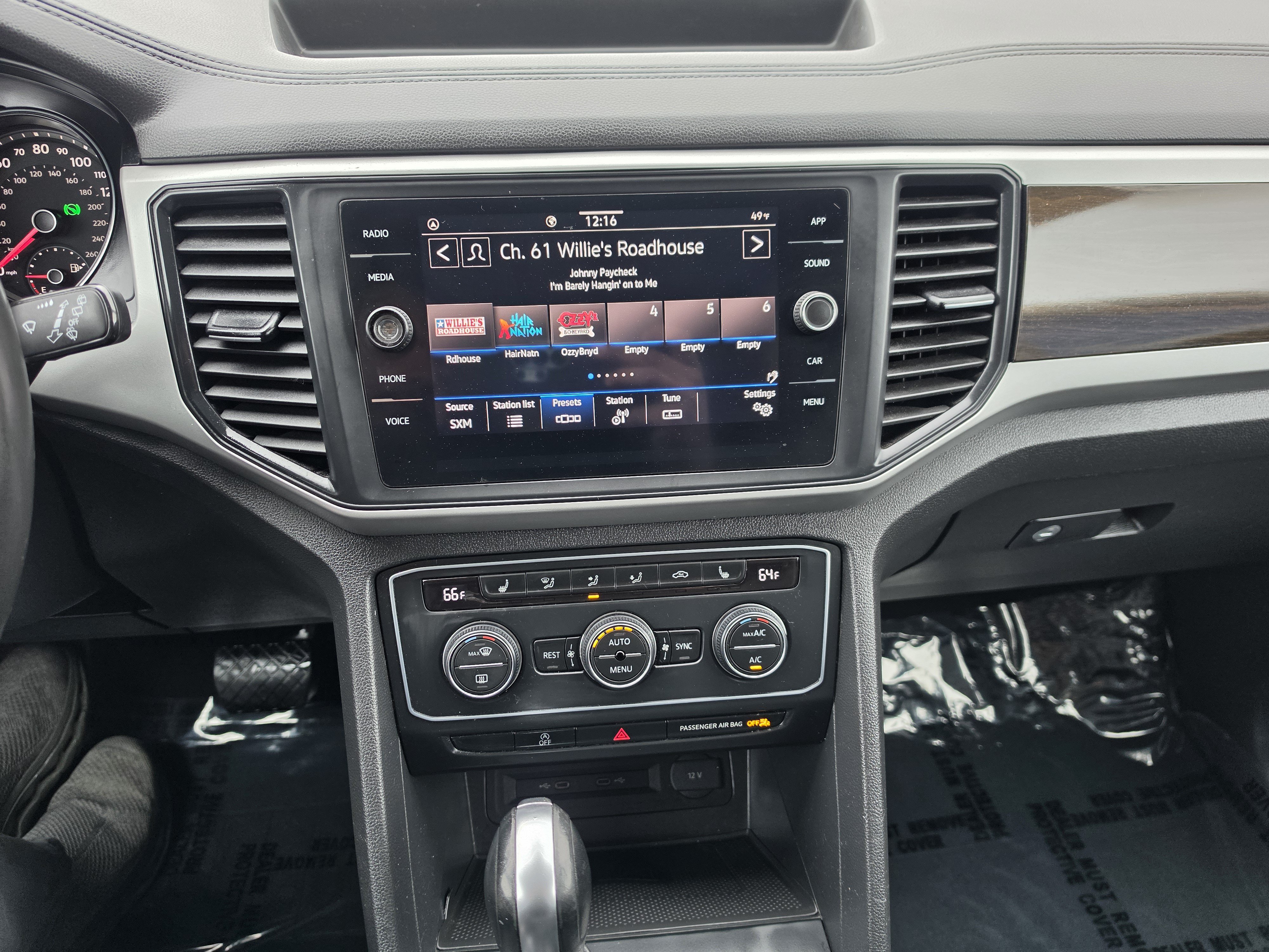 Used 2021 Volkswagen Atlas SE FWD image 35