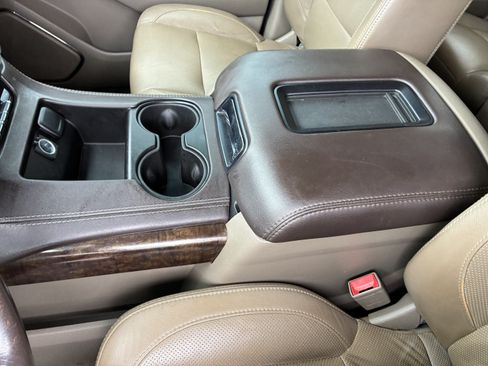 Used 2019 Chevrolet Tahoe LS w/ All-Season Package RWD image 40