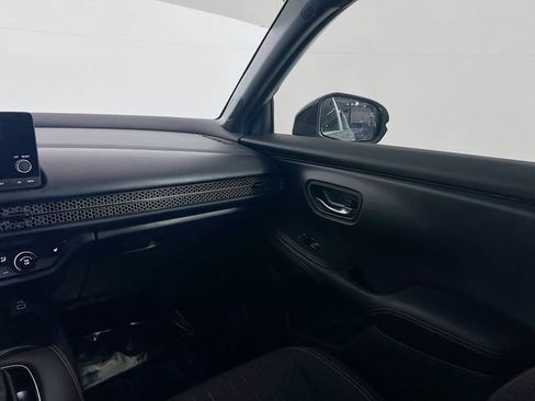 Used 2025 Honda HR-V Sport image 20