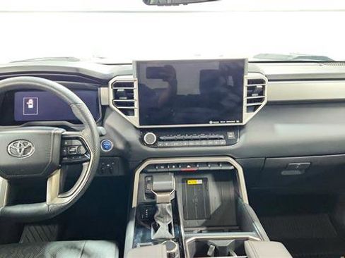 Used 2024 Toyota Tundra Limited image 23