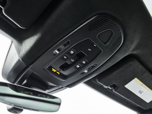 Used 2026 Porsche Cayenne Turbo image 87