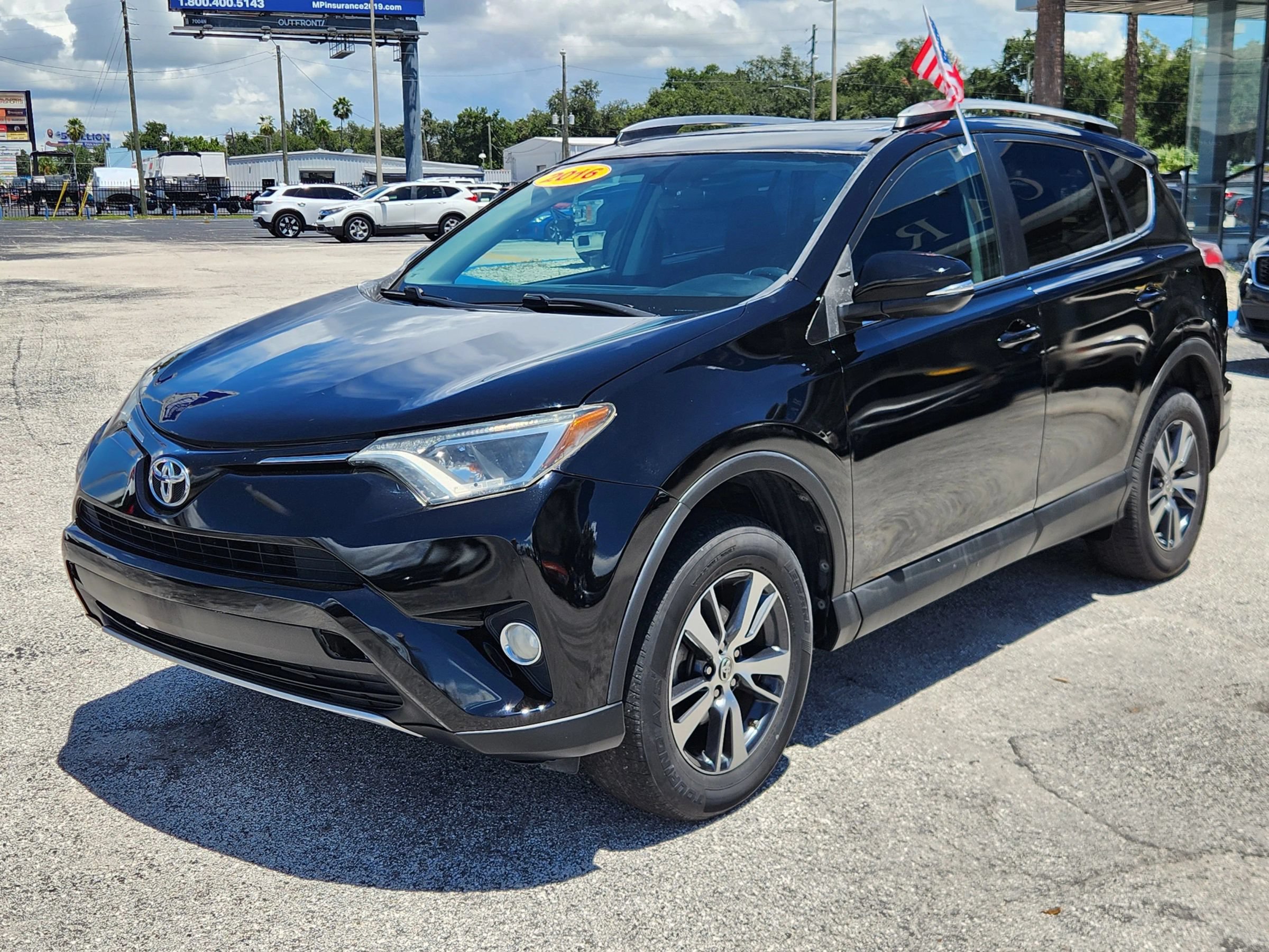 Used 2016 Toyota RAV4 XLE FWD image 4