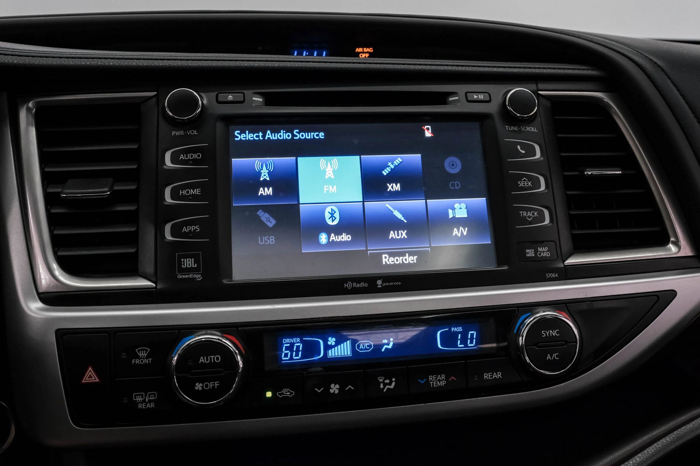Used 2014 Toyota Highlander Limited Platinum AWD/4WD image 30