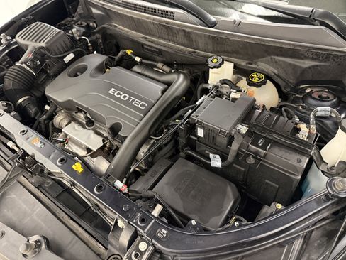 Used 2020 Chevrolet Equinox LS w/ LPO, Floor Liner Package image 37