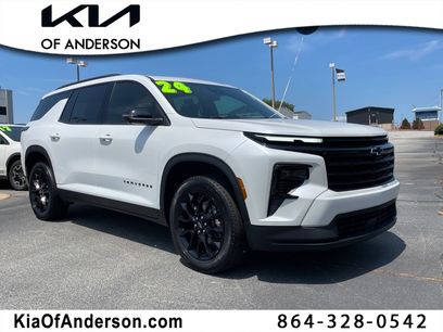 Used 2024 Chevrolet Traverse LT w/ Midnight/Sport Edition