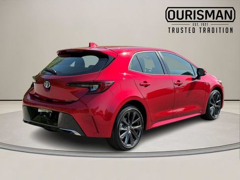 Used 2025 Toyota Corolla XSE FWD image 5