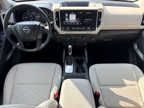 Used 2025 Nissan Frontier SV w/ Tow Package AWD/4WD image 11