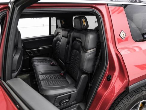 Used 2023 Rivian R1S Adventure AWD/4WD image 31