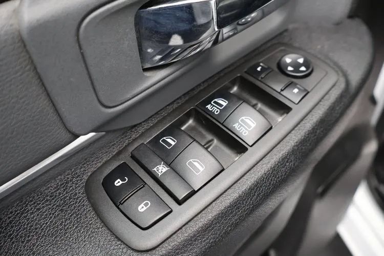 Used 2022 RAM 1500 Classic SLT w/ Electronics Group AWD/4WD image 22