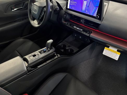 New 2026 Toyota Prius Plug-In Hybrid FWD image 18