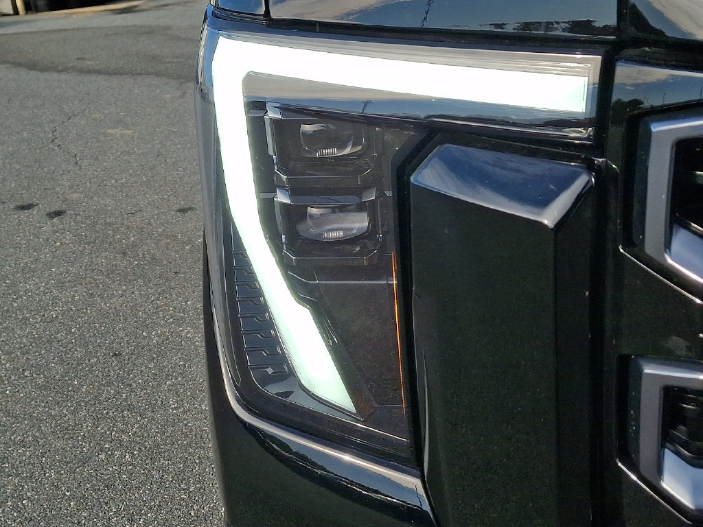 Used 2026 GMC Sierra 2500 AT4 w/ AT4 Premium Plus Package AWD/4WD image 9