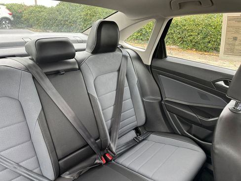 Used 2025 Volkswagen Jetta SE image 39