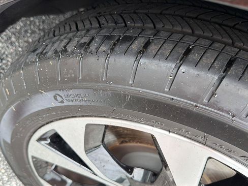 Used 2021 Ford Mustang Mach-E Premium RWD image 41