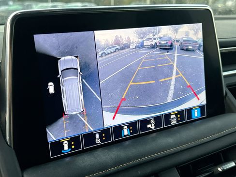 Used 2021 GMC Yukon XL AT4 w/ AT4 Premium Package image 27