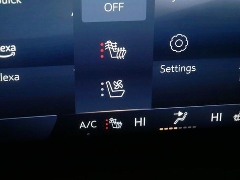 Used 2025 Buick Enclave Avenir image 29