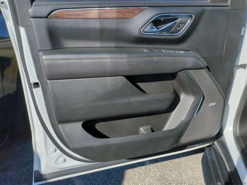 Certified 2023 Chevrolet Suburban Premier image 14