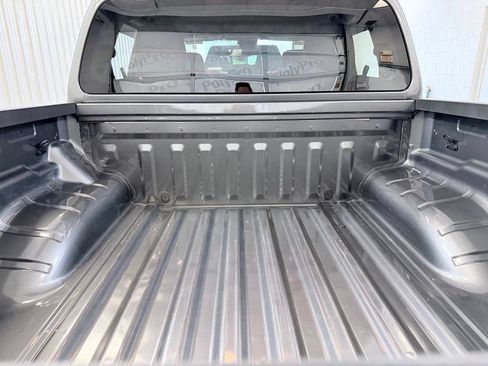 Used 2022 Nissan Frontier SV AWD/4WD image 14