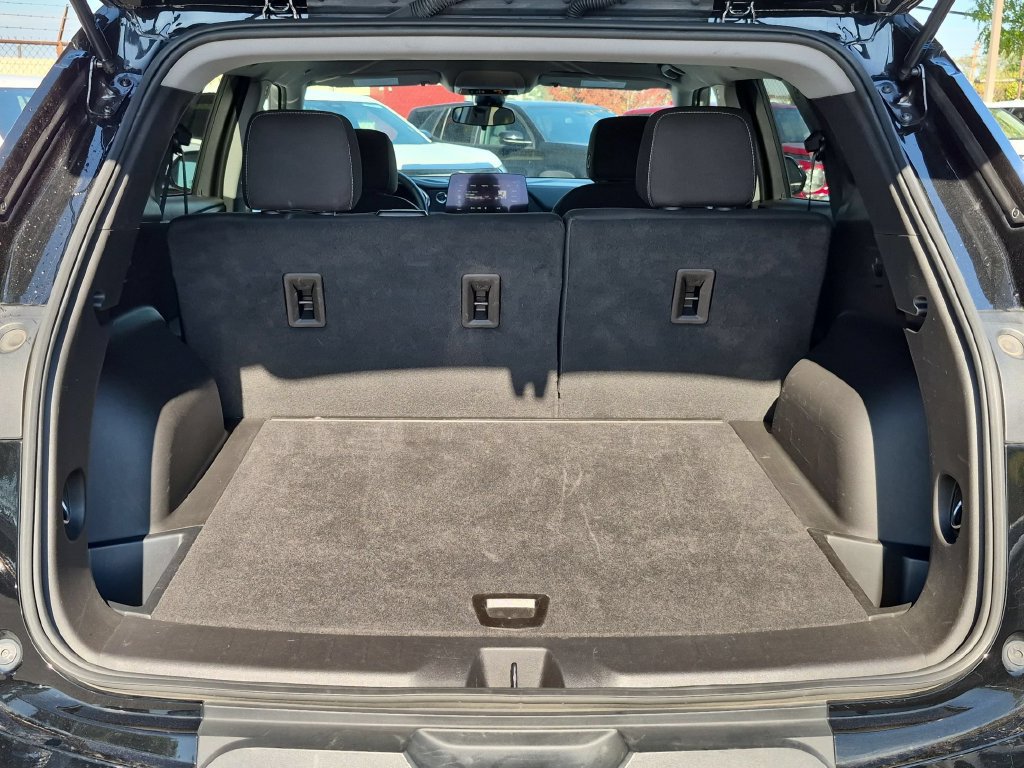Used 2025 Chevrolet Blazer LT AWD/4WD image 26