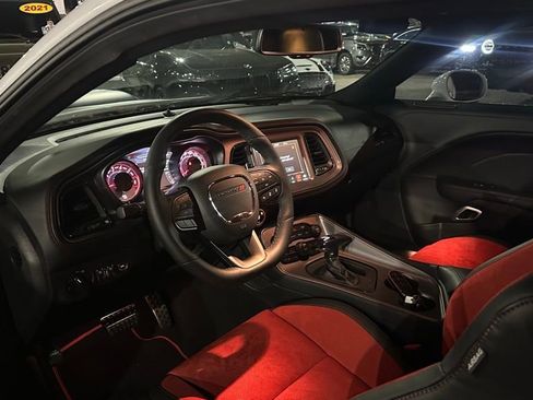 Used 2023 Dodge Challenger R/T Scat Pack image 9