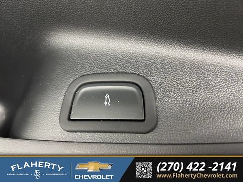 Used 2026 Chevrolet Traverse RS w/ LPO, Floor Liner Package AWD/4WD image 23
