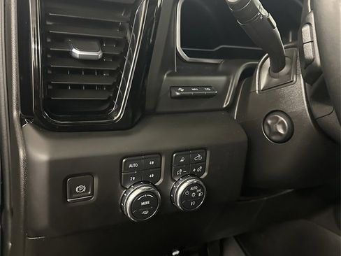 Used 2023 GMC Sierra 1500 AT4 w/ Technology Package image 15