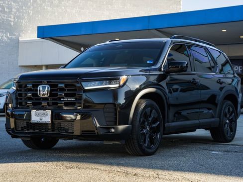 New 2026 Honda Pilot Black Edition image 3