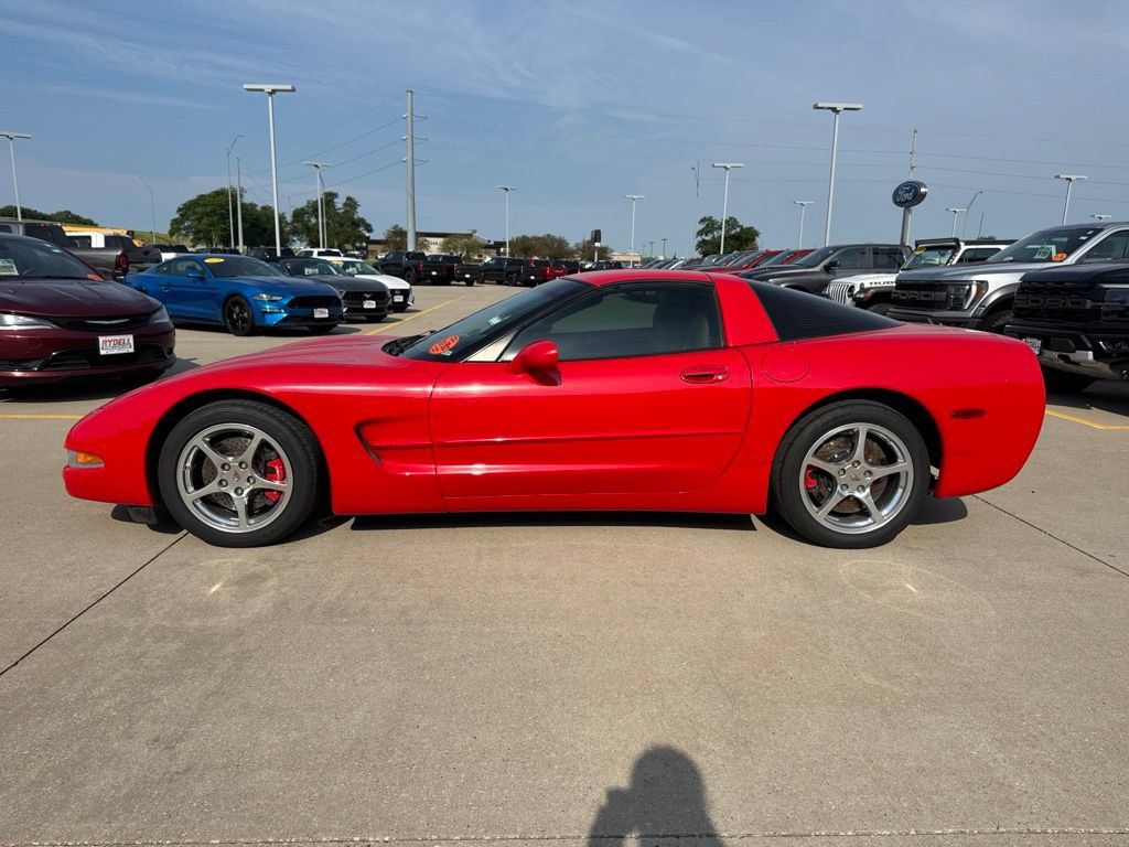 Used 2000 Chevrolet Corvette Coupe w/ Memory Pkg RWD image 18