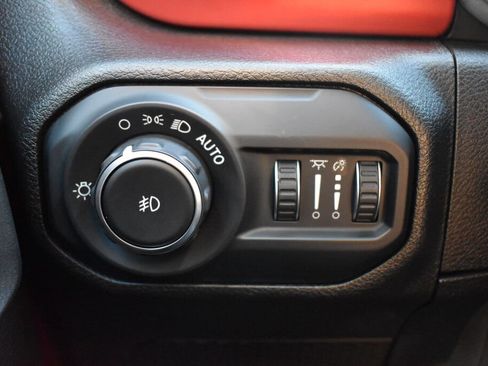 Used 2021 Jeep Wrangler Unlimited Rubicon AWD/4WD image 14