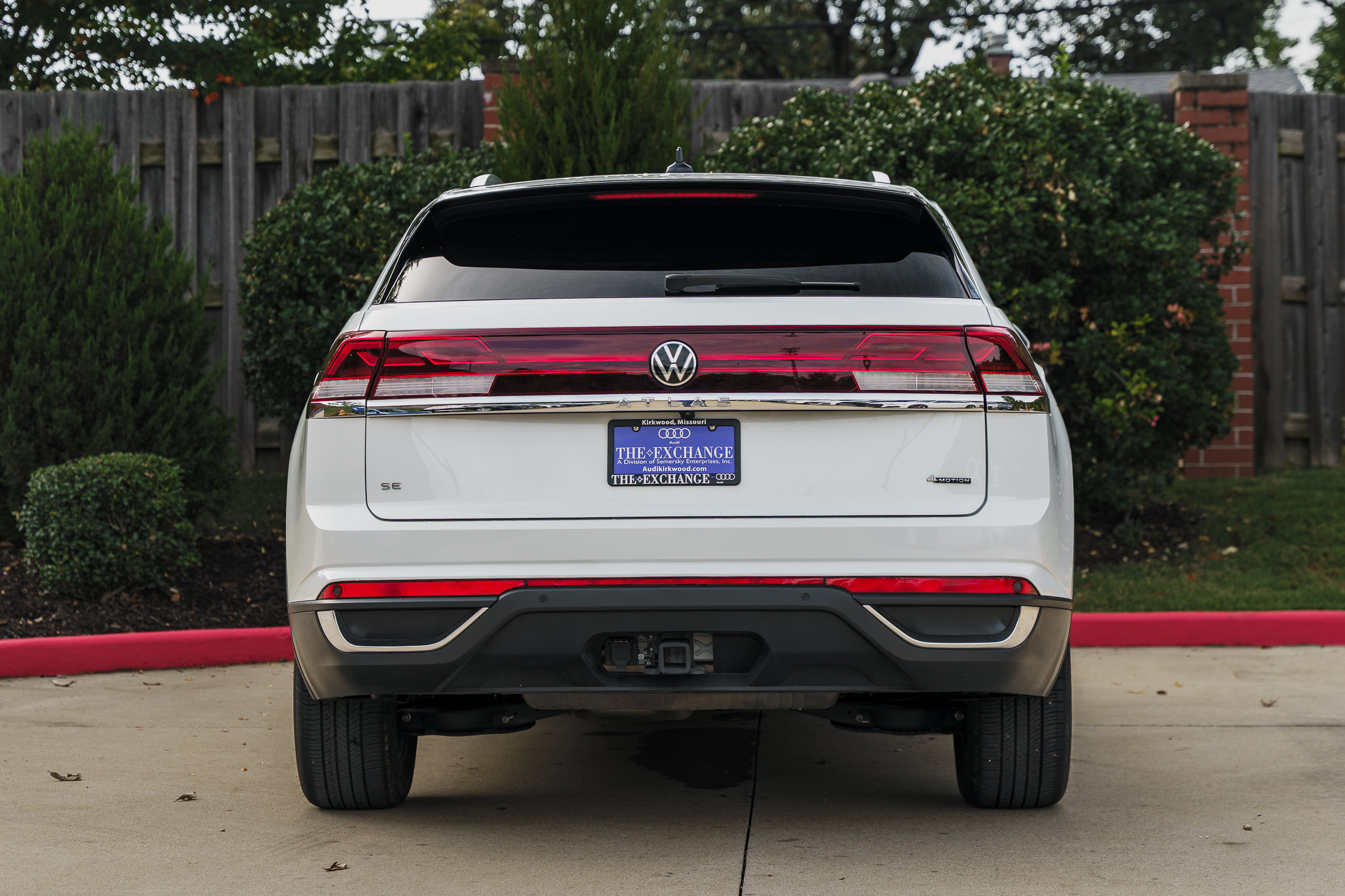 Used 2024 Volkswagen Atlas Cross Sport SE w/ Panoramic Sunroof Package AWD/4WD image 23