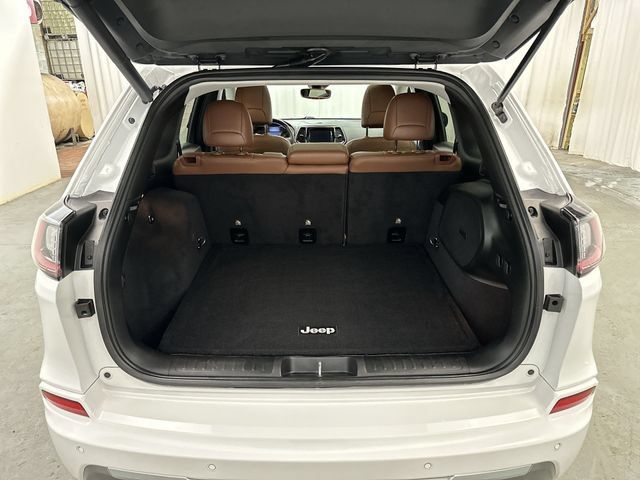 Used 2019 Jeep Cherokee Overland w/ Technology Group AWD/4WD image 24